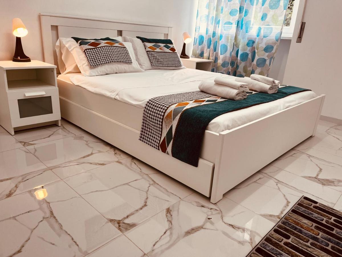 A&J San Pietro Suite Рим Екстер'єр фото